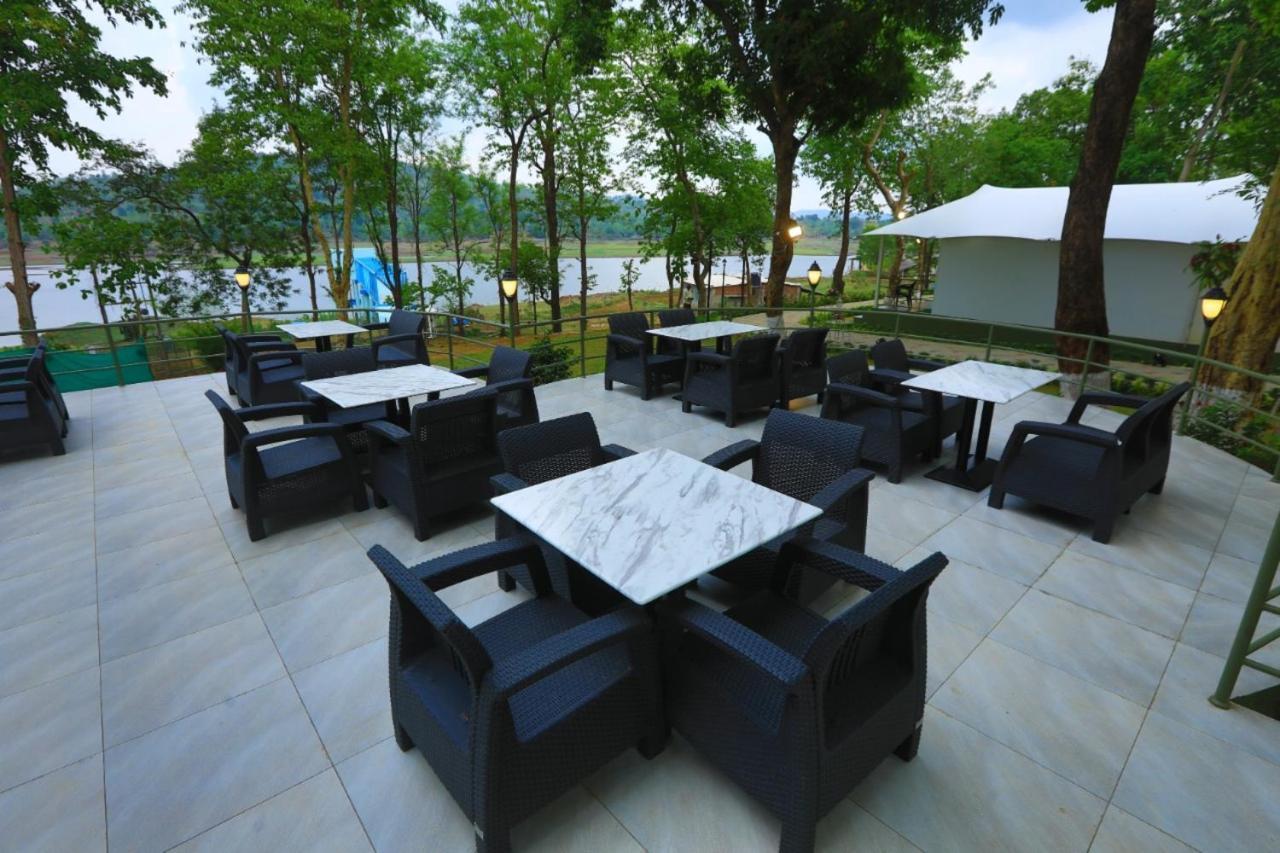 White Feather Resort Kauncha 실바사 외부 사진