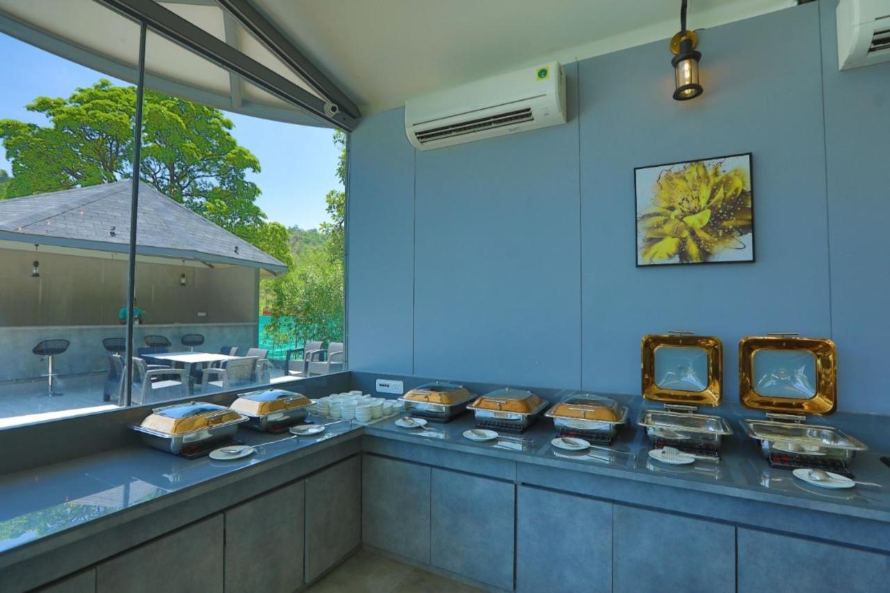 White Feather Resort Kauncha 실바사 외부 사진
