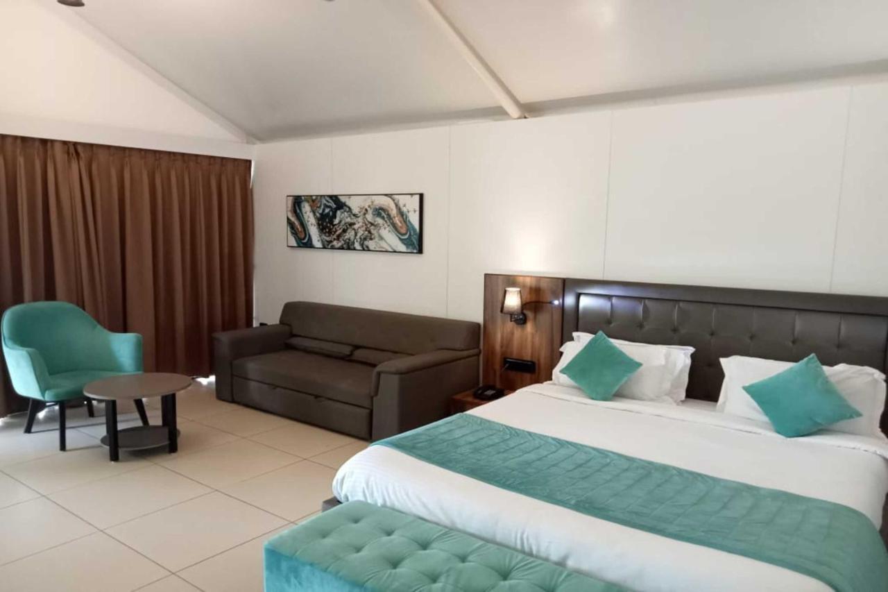 White Feather Resort Kauncha 실바사 외부 사진