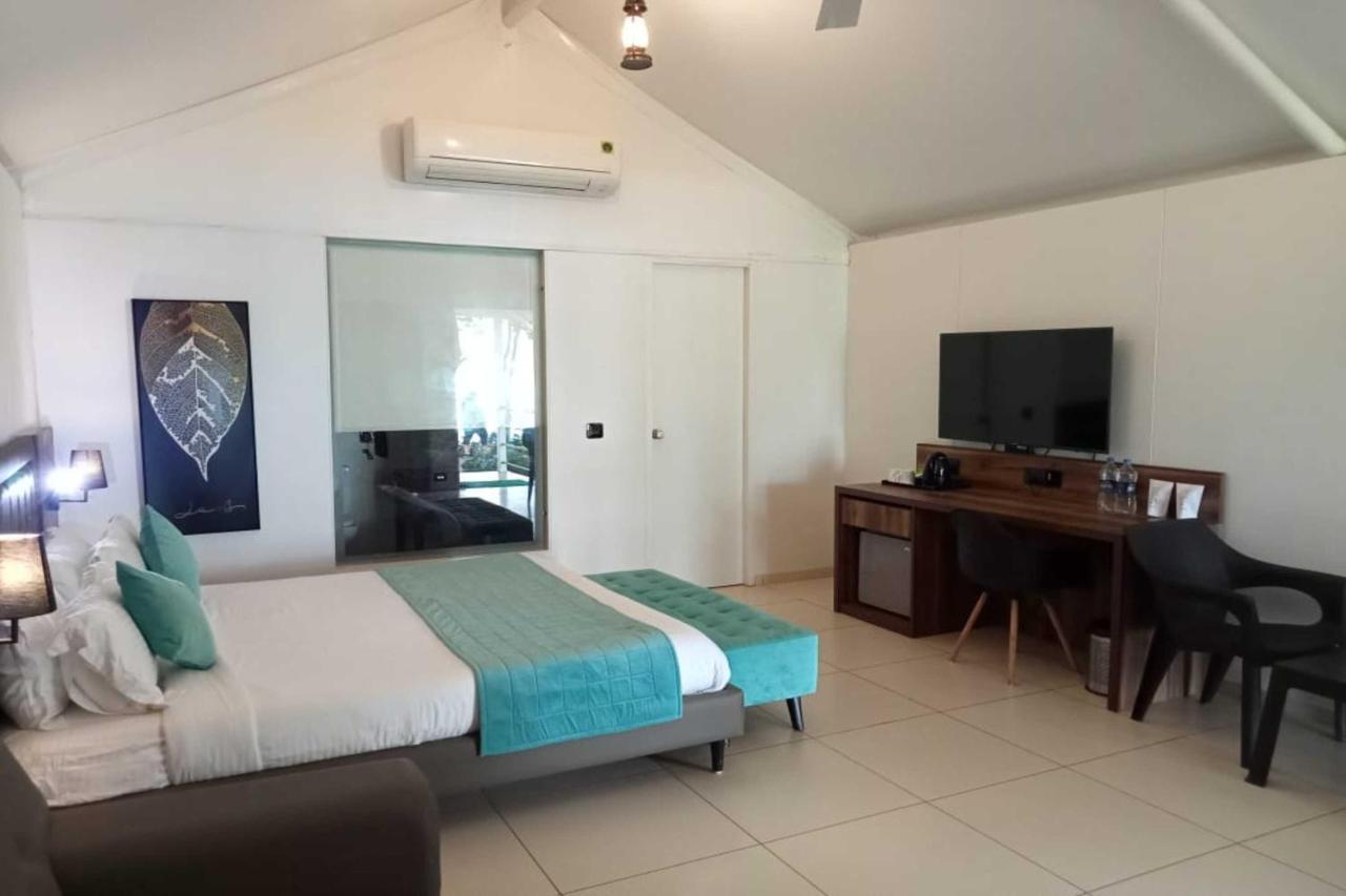 White Feather Resort Kauncha 실바사 외부 사진