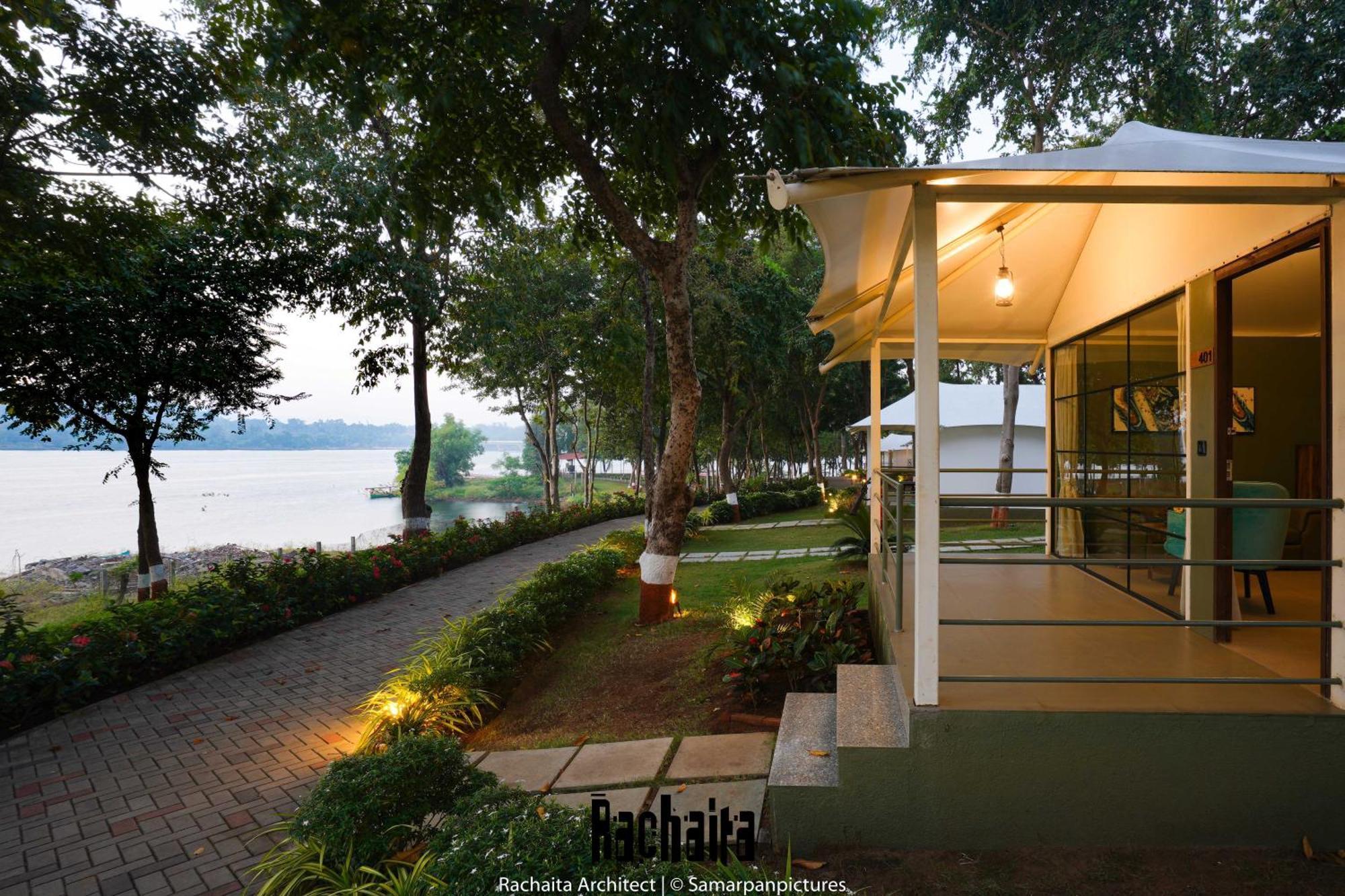 White Feather Resort Kauncha 실바사 외부 사진