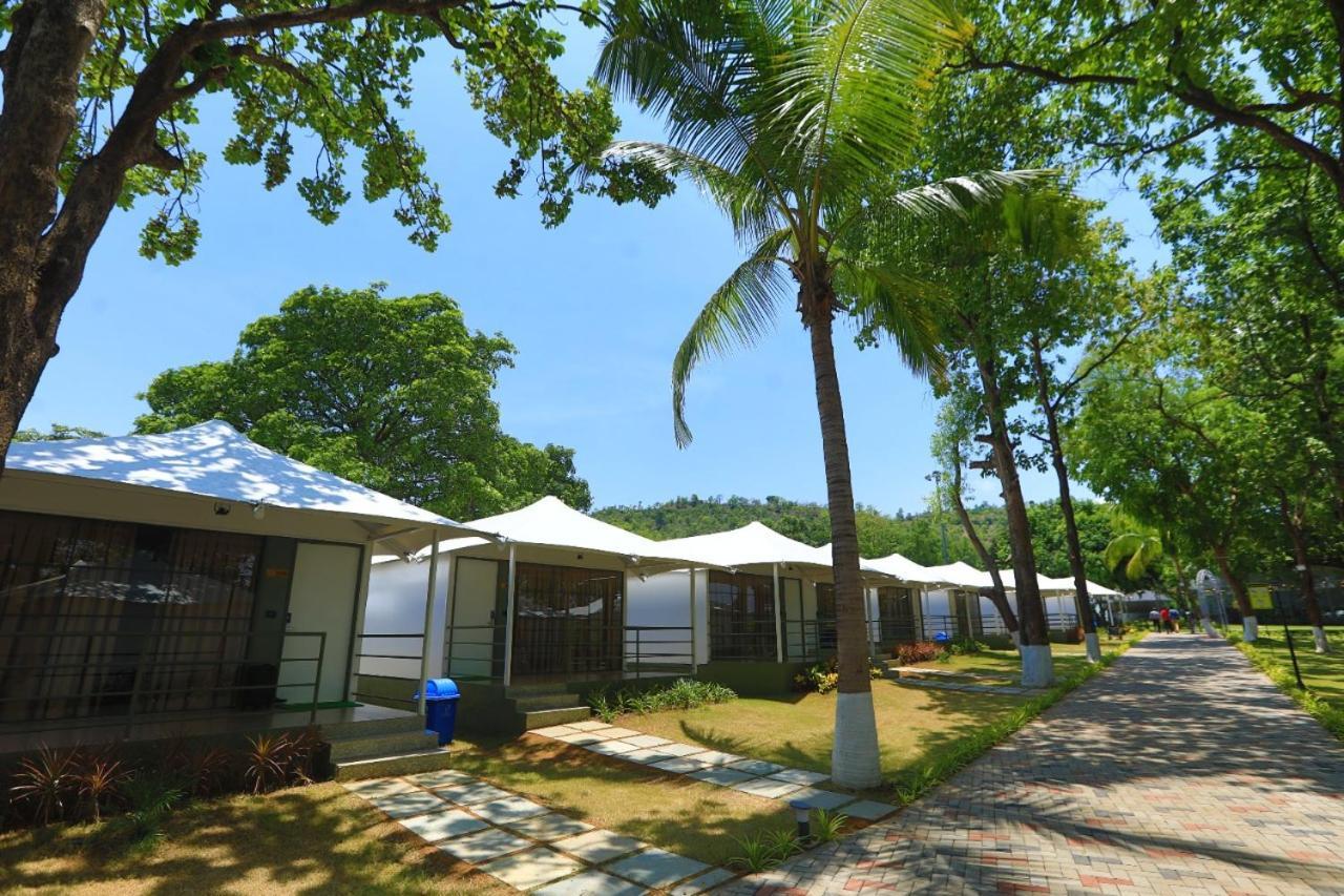 White Feather Resort Kauncha 실바사 외부 사진